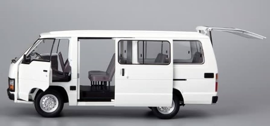 本日特価　トヨタハイエース　1/18 TOYOTA H50 White トヨタハイエース 1/18 TOYOTA H50 White